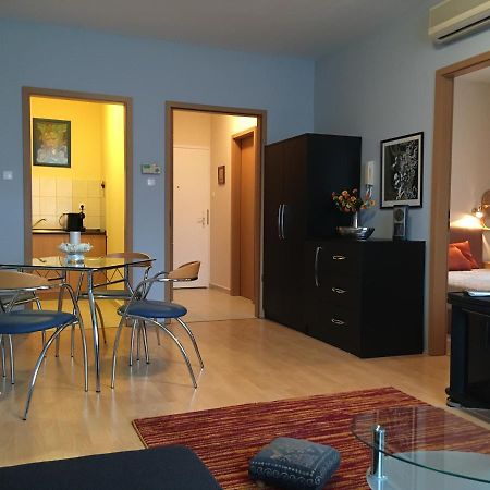 Római Apartmanház Apartment Heviz Ngoại thất bức ảnh