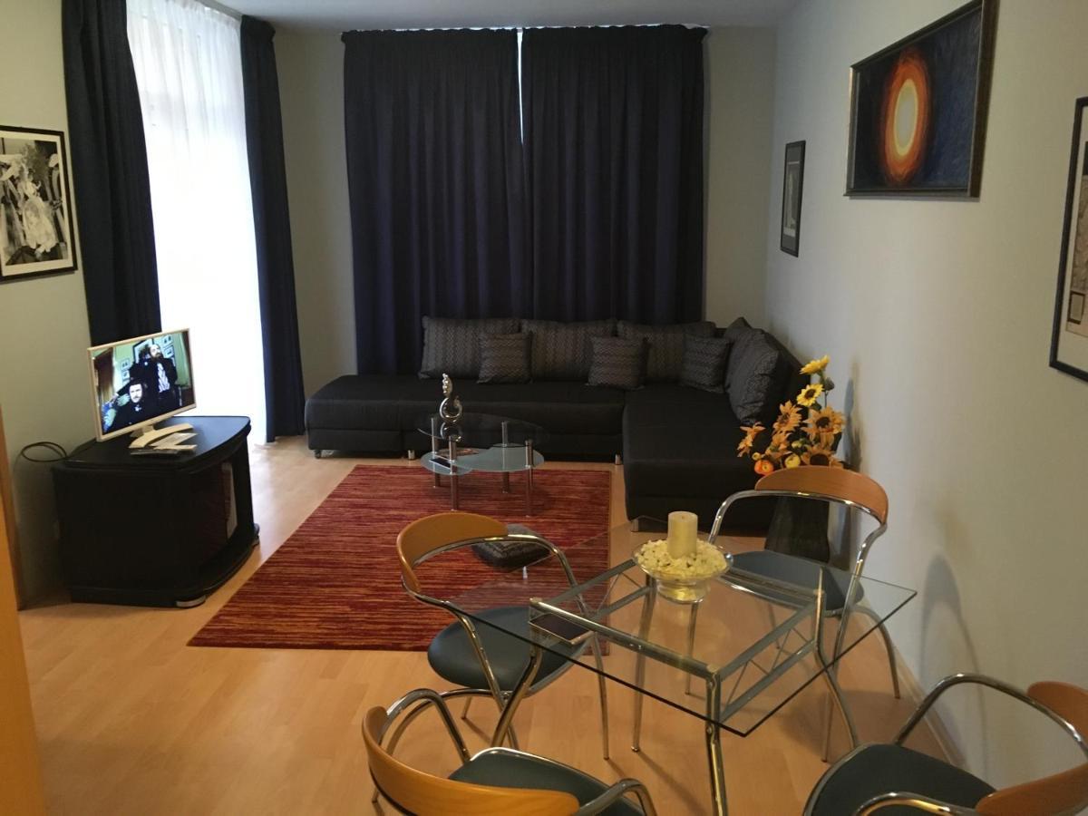 Római Apartmanház Apartment Heviz Ngoại thất bức ảnh